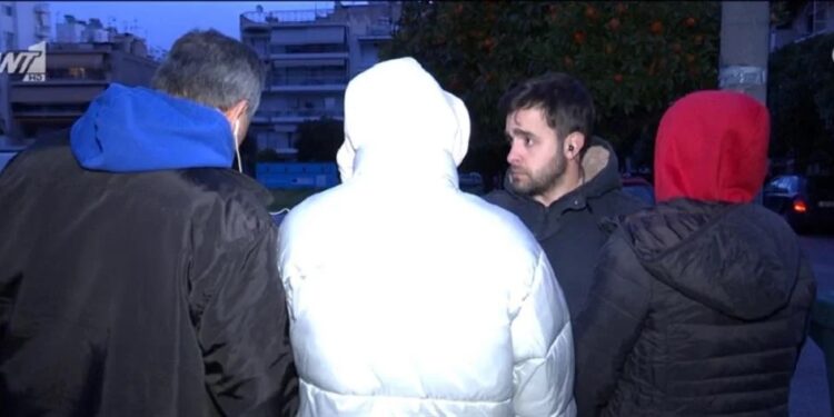 Alldaynews.gr Μαθητές έκαναν bullying σε 14χρονους στη σκάλα του σχολείου τους – «Χύθηκε πολύ αίμα»