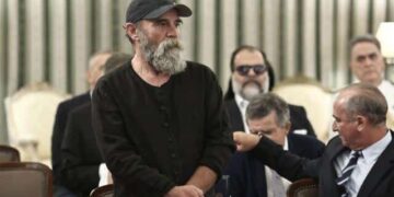 Alldaynews.gr Ο Άλλος Άνθρωπος: «Ό φορέας δεν είχε καν ΑΦΜ, έτσι απέφευγε τη λογοδοσiα», λέει ο Θεόδωρος Φλωράτος