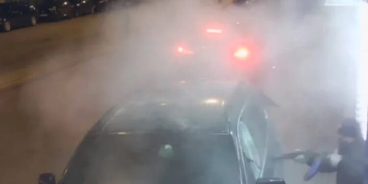 Alldaynews.gr Το βίντεο της εκτέλεσης του Βαγγέλη Ζαμπούνη (video)