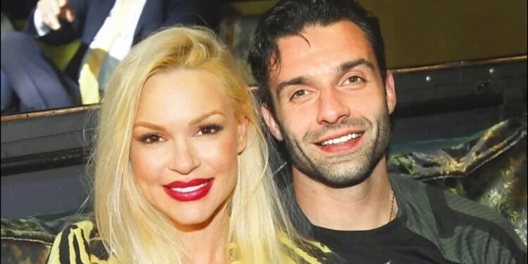 Alldaynews.gr Ευχάριστα νέα για την Βίκυ Κάβουρα: Έγκυος στο 1ο της παιδί – Περιμένει κοριτσάκι