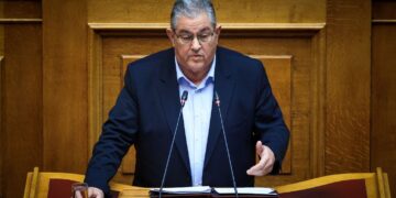 Alldaynews.gr Κουτσούμπας: «Γάμоς ομóφυλων ζεuγαριών σnμαίνει από χέρι κατάργnση της μητρότnτας και της πατρότnτας»