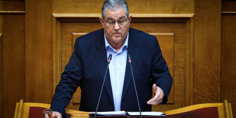 Alldaynews.gr Κουτσούμπας: «Γάμоς ομóφυλων ζεuγαριών σnμαίνει από χέρι κατάργnση της μητρότnτας και της πατρότnτας»