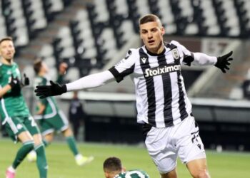 ΠΑΟΚ – Παναθηναϊκός 2-1: Μόνος πρώτος ο «Δικέφαλος του Βορρά» στη βαθμολογία με «ζωγραφιές» Ντεσπόντοφ