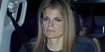 Alldaynews.gr Βρέθηκε η “εξαφανισμένη” Αθηνά Ωνάση – Η νέα ζωή σε ξύλινη βίλα στην Ολλανδία, η κυοφορία και η ανανεωμένη της εικόνα