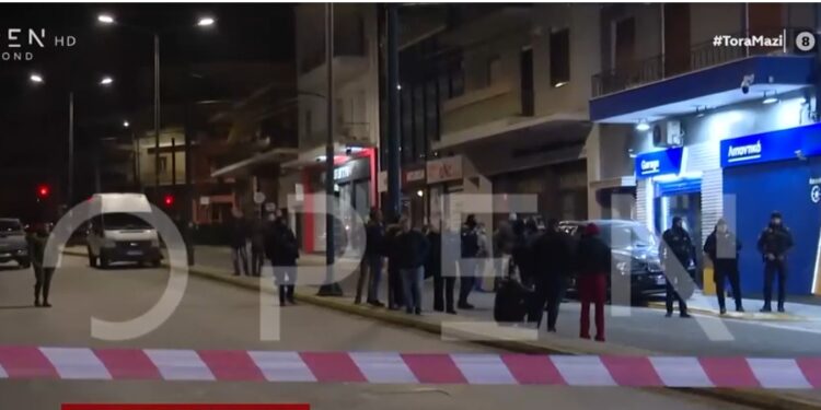Alldaynews.gr Μαφιόζικη εκτέλεση στον Νέο Κόσμο: «Γάζωσαν» με πάνω από 80 σφαίρες 44χρονο ιδιοκτήτη βενζινάδικου (φωτο, video)