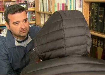 «Με έριξε στον καναπέ»! 23χρονη νταντά στην Κοζάνη κατήγγειλε μπαμπά για σ3ξουαλική παρενόχληση (video)