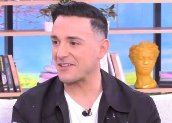 Alldaynews.gr Δημουλάς: “Εκείνος που στο παρελθόν μου έκανε bullying, αργότερα με προσέγγισε εpwτικά”