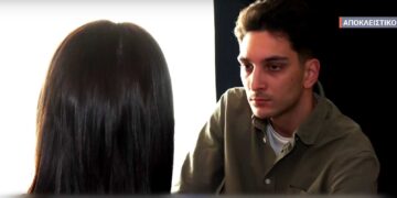 Alldaynews.gr Συγκλονίζει η Μάγια: «Με μαχαίρωσε μπροστά στο παιδί» – «Μπούκαραν» οι Αστυνομικοί και την έσωσαν (video)