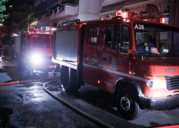 Νεκpός από φωτιά σε σπίτι στην Αγία Παρασκευή- Κάηκε στην κρεβατοκάμαρά του από θερμαντικό σώμα (video)