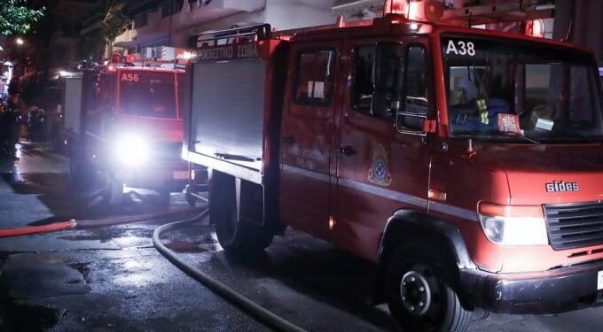 Alldaynews.gr Νεκpός από φωτιά σε σπίτι στην Αγία Παρασκευή- Κάηκε στην κρεβατοκάμαρά του από θερμαντικό σώμα (video)