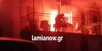 Αστυνομικοί, θείος και ανιψιός, είδαν τα σπίτια τους να παίρνουν φωτιά και να καταστρέφονται