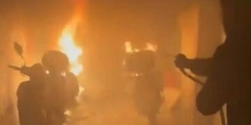 Alldaynews.gr Συνελήφθη γνωστός τράπερ για αρπαγή και ξυλοδαρμό 20χρονου μουσικού – Του έκαψε τα μηχανάκια με βόμβα μολότοφ – Βίντεο ντοκουμέντο