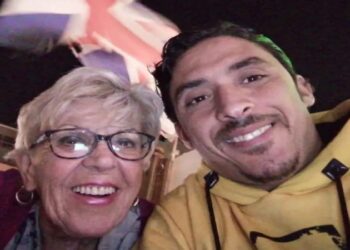 «Με ήθελε για τα λεφτά μου»: 86χρονη χώρισε τον κατά 46 χρόνια μικρότερο σύζυγό της & τα “έμπλεξε” με μικρότερο (video)