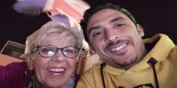 «Με ήθελε για τα λεφτά μου»: 86χρονη χώρισε τον κατά 46 χρόνια μικρότερο σύζυγό της & τα “έμπλεξε” με μικρότερο (video)