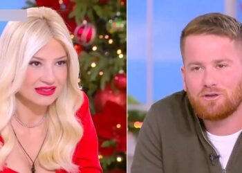 Βελόπουλος: «Αλήθεια πήγε στρατό; Γυάλισε τα πόμολα;» – «Το έχεις χάσει από την πολύ κεραλοιφή», σάλος με την “επίθεση” στον Γιώργο Καπουτζίδη