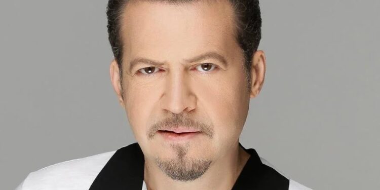 Alldaynews.gr Θρήνος στην ελληνική showbiz: Πέθανε ο Χάρης Κωστόπουλος – Τα πρώτα λόγια της οικογένειάς του