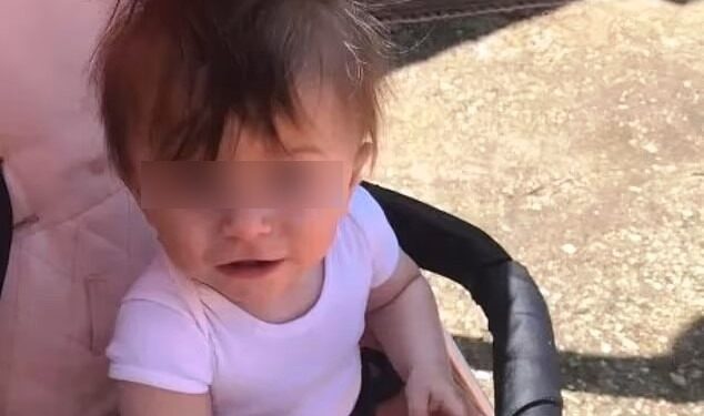 Alldaynews.gr Τραγωδία: Δίχρονο αγοράκι πέθαvε από την πείνα δίπλα στον νεκpό πατέρα του – Είχε πάθει ανακοπή