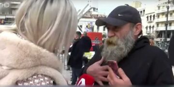 Μητέρα του Κ. Πολυχρονόπουλου: «Έχω να βάλω θερμοσίφωνα δύο χρόνια γιατί δεν έχει λεφτά να μου δώσει – Έλεγα ότι θα του την φέρουν»