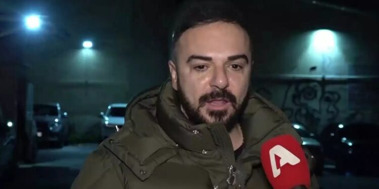 Alldaynews.gr Τριαντάφυλλος για Φαίη Σκορδά: Κι εσύ έκανες μεταγραφή από ένα κανάλι σε ένα άλλο, πήγες για τα λεφτά κορίτσι μου γλυκό