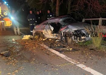 Alldaynews.gr Κατέληξε και η 15χρονη από το τροχαίο – Είχε σκοτωθεί ακαριαία ο 23χρονος – Σμπαράλια το αυτοκίνητο (φωτο, video)