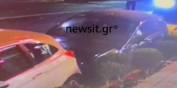 Alldaynews.gr Αδιανónτο: Ντελιβεράς παρέδωσε πίτσες και μετά αφóδεuσε μέσα στο ασανσέρ και λέρωσε όλους τους τοίχους (video)