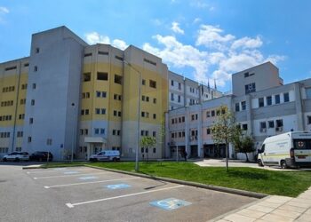 Νεκρό βρέφος έξι μηνών – Συνελήφθη η μητέρα για τον ξυλοδαρμό του