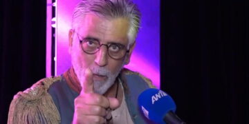 Πυρ και μανία ο Πέτρος Ξεκούκης: “Ποιος είναι η μαμά σου, ο Μητσάρας ή ο Βαγγέλης;”