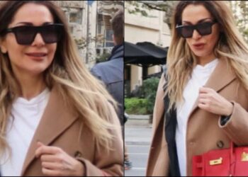 Κόστισε 4 μισθούς: Η Δέσποινα Βανδή εμφανίστηκε έτσι στο κέντρο της Αθήνας και έγινε «θέαμα» με την εκκεντρική εμφάνισή της