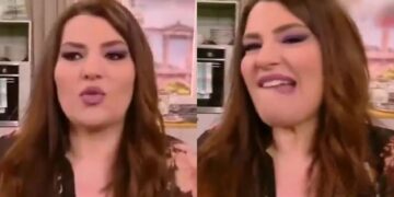 Alldaynews.gr «Σεβασμός στους νεκpοúς μας»: Κúμα οpγής μετά τις φωτογραφίες της Αννούλας Φλωρινιώτη στον τάφο του αδελφού της