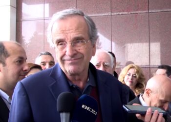 Ο Σαμαράς καρφώνει Μητσοτάκη: «Θα λέμε στον λαό να ψηφίζει και να μην απέχει και ταυτόχρονα σε βουλευτές και υπουργούς να απέχουν;»