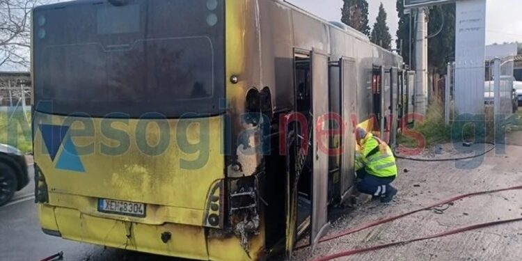 Alldaynews.gr Θρίλερ στη Λεωφόρο Λαυρίου: Λεωφορείο τυλίχτηκε στις φλόγες εν κινήσει (φωτο)