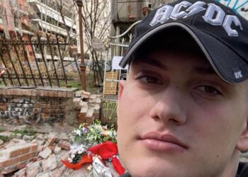 Alldaynews.gr «Ματώνει» καρδιές ο πατέρας του φοιτητή που καταπλακώθηκε: Η τελευταία αγκαλιά, τα τελευταία μεταξύ τους λόγια – «Απλά υπάρχω και περιμένω την στιγμή»