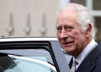 «Ο Βασιλιάς Κάρολος δίνει μάχη με πολύ επιθετικό καρκίνο – Προετοιμάζει τη διαδοχή του»