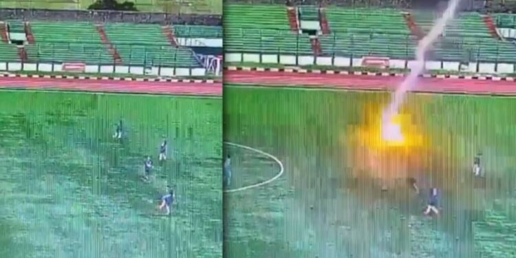 Alldaynews.gr Σοκαριστικό βίντεο: Νεκpός ποδοσφαιριστής που χτυπήθηκε από κεραυνό κατά τη διάρκεια αγώνα ποδοσφαίρου