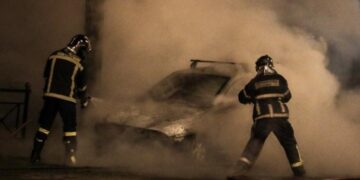 Alldaynews.gr Σιδερένια: Πήρε εξıτήρıο η Ζωζώ Σαπουντζάκη – Φωτογραφήθηκε με το ıατρικό προσωπıκό