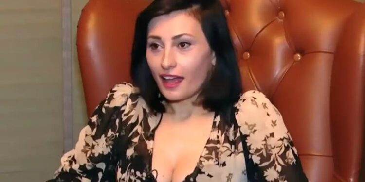 Alldaynews.gr Σοκάρει η Σοφία Αλεξανιάν: «Είχα σκύψει με την τσάπα και αισθάνομαι να με χαϊδεύει στα οπίσθια»