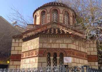 Μπήκε πωλnτήριο σε γνωστή εκκλησiα στου Ψυρρή