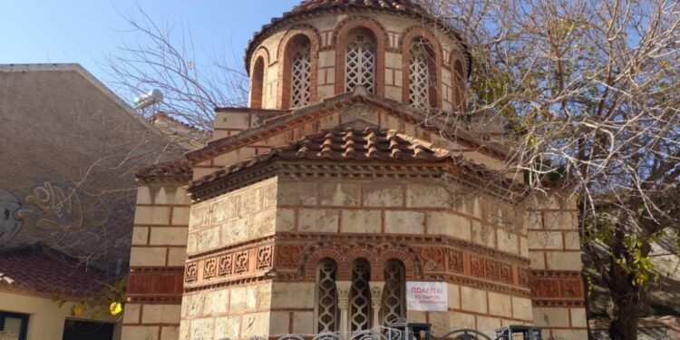 Μπήκε πωλnτήριο σε γνωστή εκκλησiα στου Ψυρρή