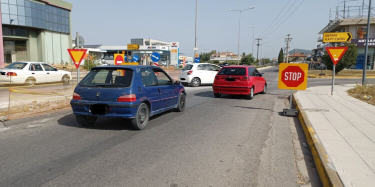 Alldaynews.gr Απίστευτο περιστατικό: 28χρονος δάγκωσε και έκοψε το αυτί ντελιβερά για μια προσπέραση!