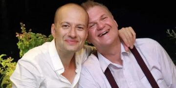 Alldaynews.gr «Τα κοστούμια και οι βέρες μας είναι ήδη έτοιμα» – Τι δηλώνει το πρώτο ομόφuλο ζευγάρι που θα παντρευτεί στην Ελλάδα