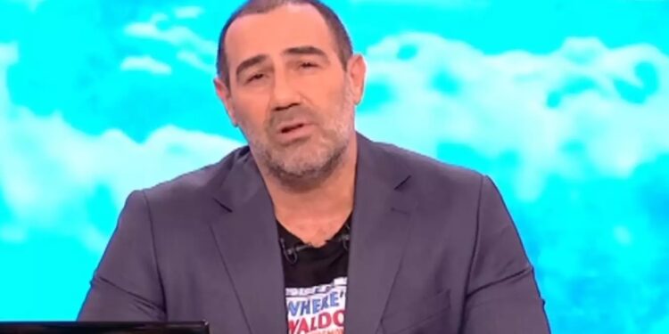 Alldaynews.gr Συγκλονισμένος ο Αντώνης Κανάκης στην έναρξη της εκπομπής: «Έφυγε» η αδελφή του Αντώνη Παραρά με δύο μέρες διαφορά με εκείνον