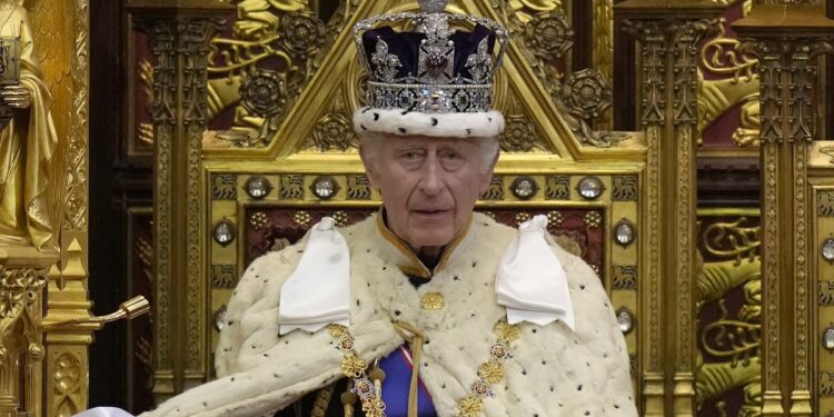 Βασιλιάς Κάρολος: Η ανατριχιαστική προφητεία του Νοστράδαμου για αυτόν και την οικογένειά του