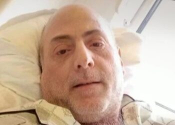 Στο νοσοκομείο ο Γιώργος Λαμπάτος – Απευθύνει έκκληση στον Σεφερλή να αποσυρθεί από το ποσό που του παρακρατά κάθε μήνα