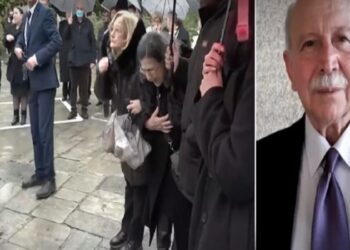 Alldaynews.gr Γλυφάδα – Κηδεία Ηλία Κουκουλάρη: «Ήταν άγιος άνθρωπος. Δεν είμαι άξια να μιλήσω γι’ αυτόν» – Συγκίνησε η υπόκλιση της γυναίκας του στο φέρετρο (Video)
