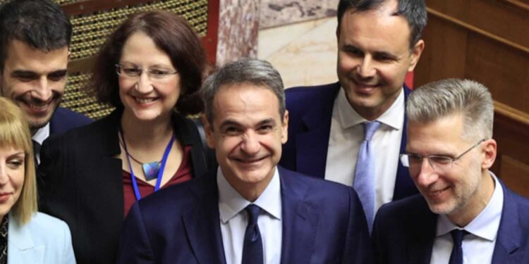 Μητσοτάκης για γάμο ομόφuλων ζευγαριών: «Είμαστε περήφανοι για το νομοσχέδιο»