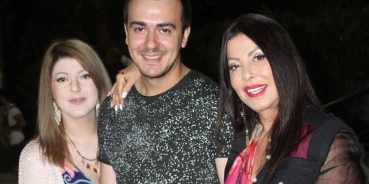 «Η οικονομική κατάσταση των παιδιών είναι πολύ άσχημη»: Όλα στη φόρα από τον κουμπάρο της Όλγας Κιουρτσάκη και του Φώτη Λώση