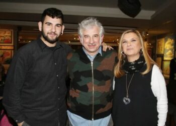 Alldaynews.gr Τα αλλάζει όλα ο Πέτρος Φιλιππίδης με την Ελπίδα Νίνου – Ξεπλήρωσε τα χρέη, νέα δουλειά!