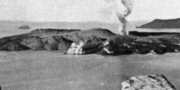 Alldaynews.gr Εντυπωσιακό βίντεο με την έκρηξη στο ηφαίστειο της Σαντορίνης πριν από 100 χρόνια