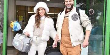 Κατερίνα Στικούδη: Εξιτήριο από το μαιευτήριο – Λάμπει από χαρά: «Όλα έγιναν πολύ γρήγορα, με μια σπρωξιά» (φωτο, video)