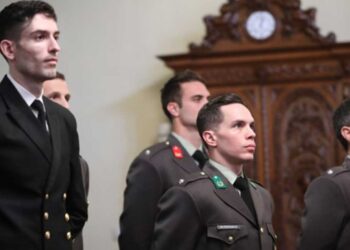 Στο χακί Πετρούνιας, Τεντόγλου, Φουντούλης και Παπαδοπούλου – Η ορκωμоσία των εφέδρων αξιωματικών